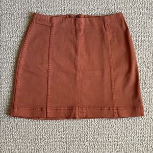 Cute brown skirt in size 4